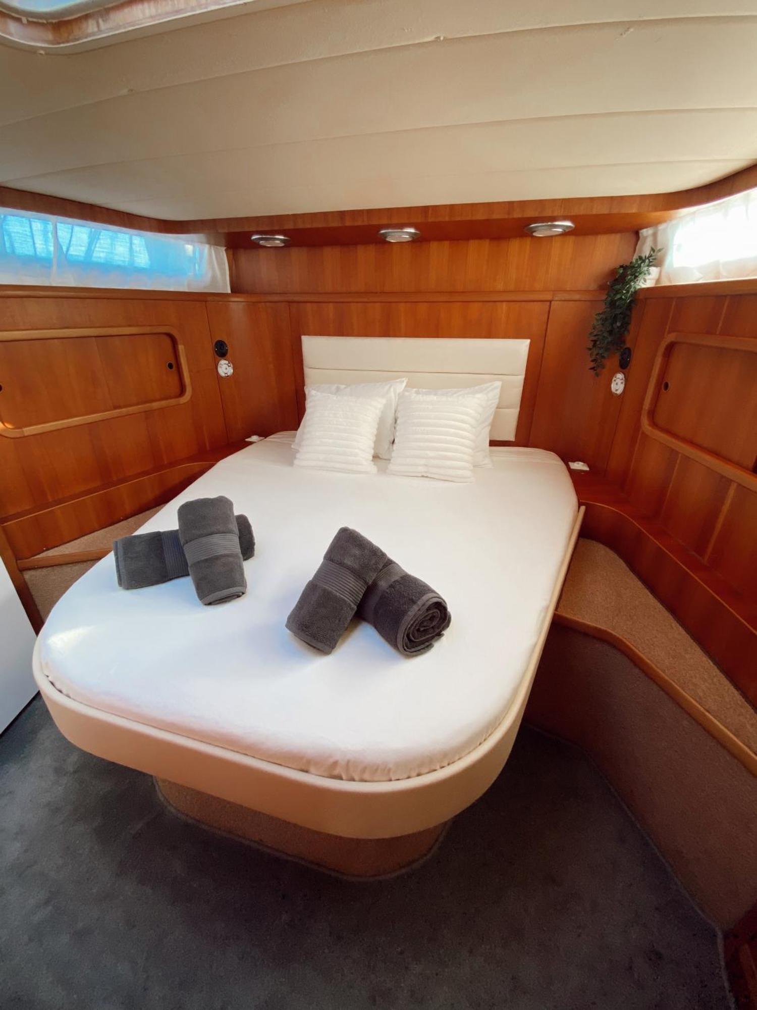 Malmo'S Yacht Hotel Valencia Kültér fotó